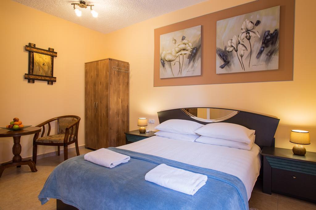 Dead Sea Sun Guest House Αράντ Δωμάτιο φωτογραφία